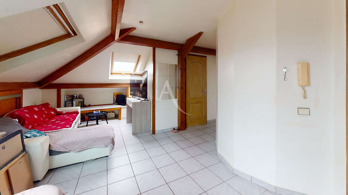 Appartement à PARAY-VIEILLE-POSTE