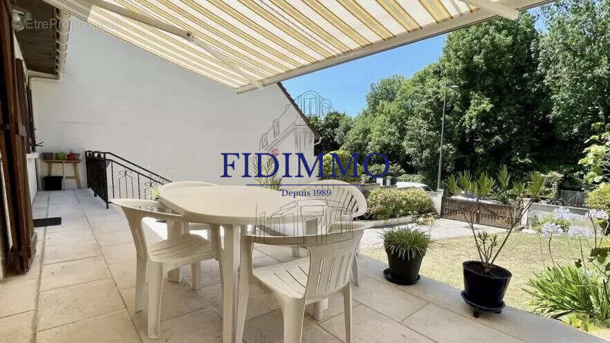 Maison à CHENNEVIERES-SUR-MARNE