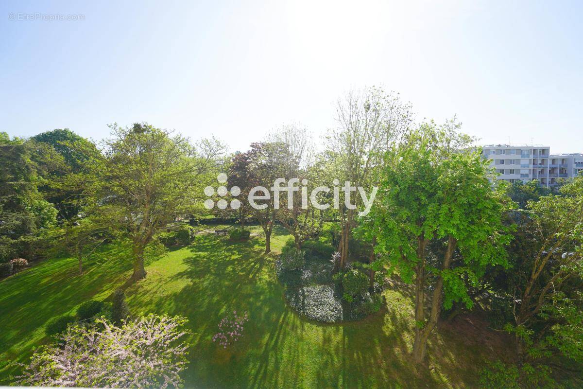 Appartement à FRESNES