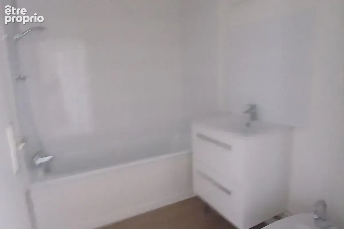 LE RENOIR E02520046L T4-250 000 € - photo 21