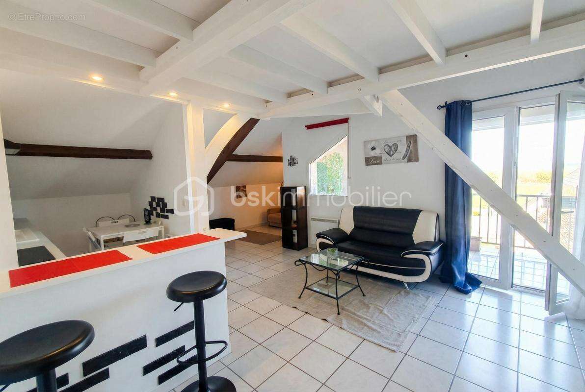 Appartement à CHALIFERT