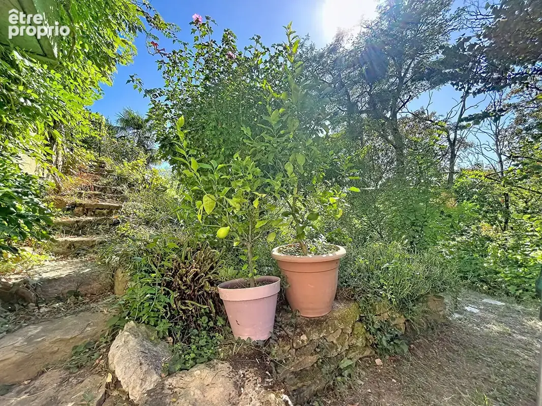 A vendre : maison 6 chambres, environnement verdoyant au calme absolu, proche Cuire - photo 14