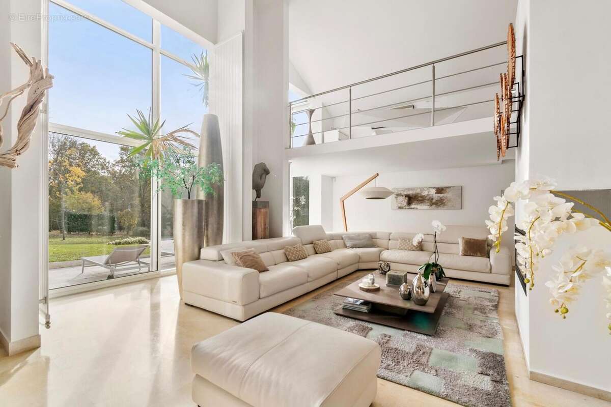 Photo 4 - Maison à CRESPIERES