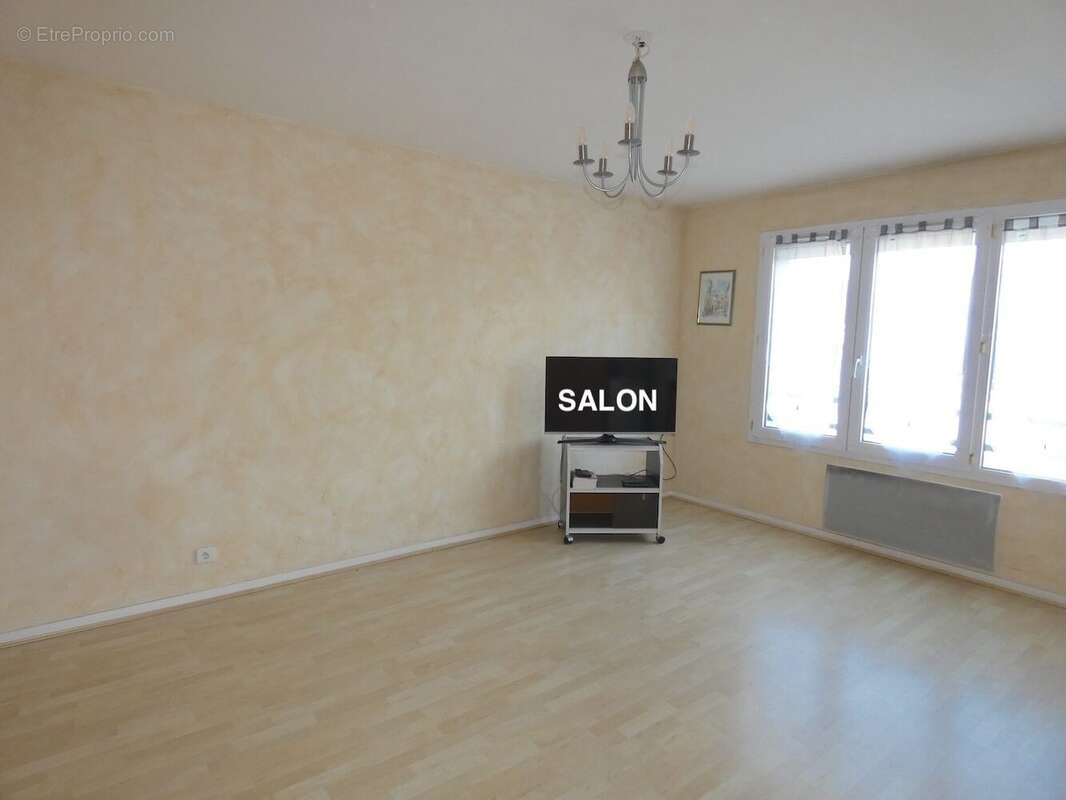 Appartement à MOISSY-CRAMAYEL
