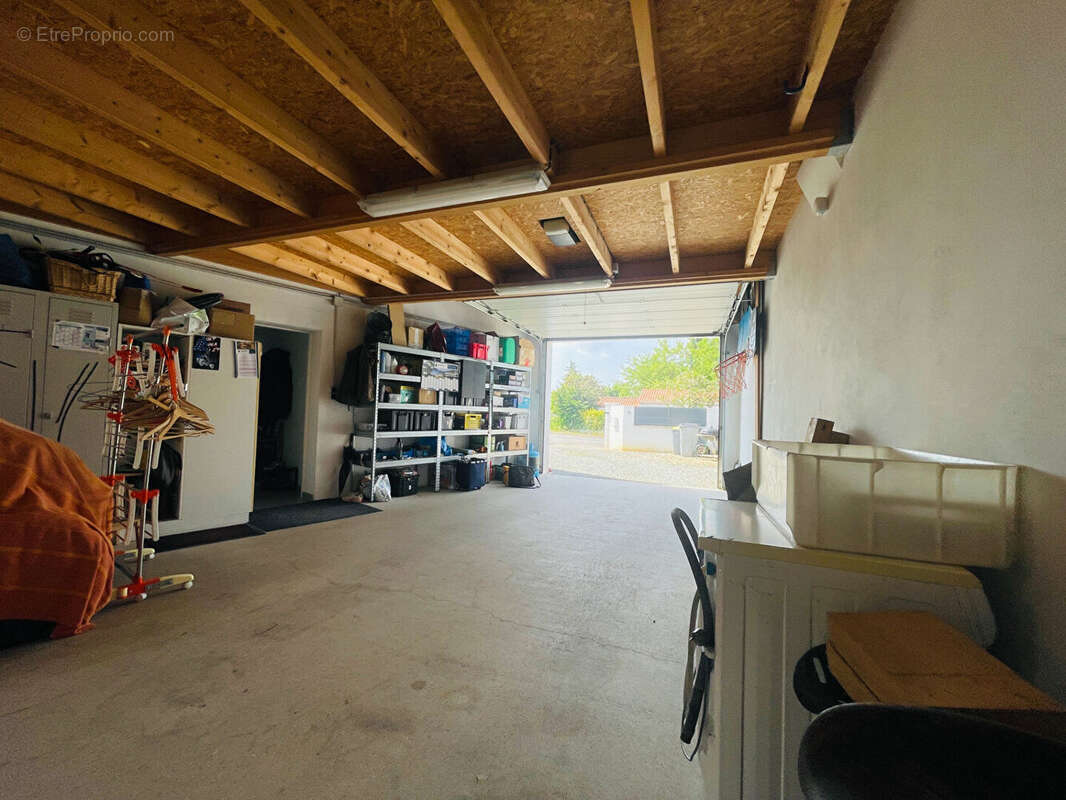 Maison à COMMEQUIERS