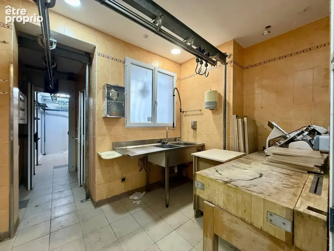 Chanzy - local commercial + appartement d'environ 64.77m2 avec pignon sur rue - photo 3