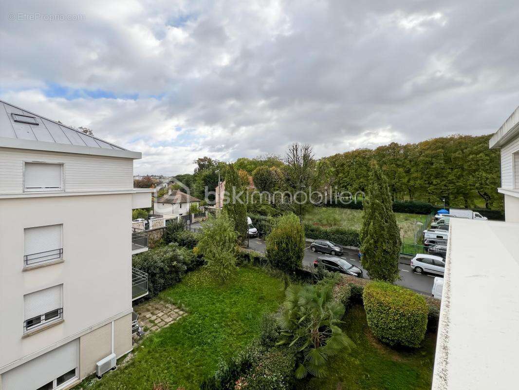 BEAU – F2 faibles charges, avec parking - Limeil-Brévannes, Parc Léon Bernard - photo 7