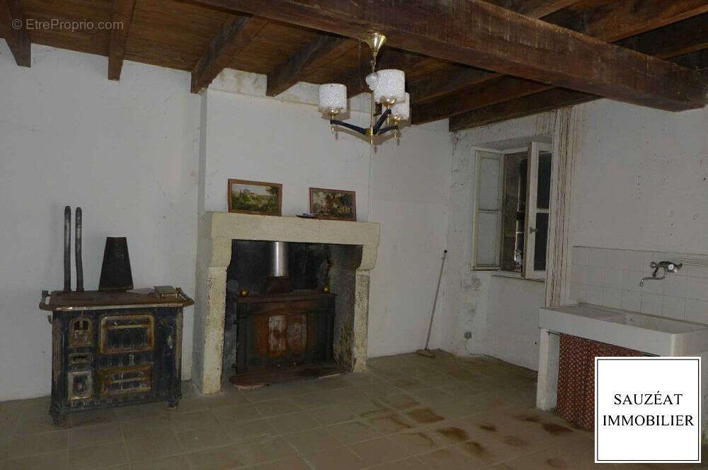 Maison à L&#039;EGLISE-AUX-BOIS