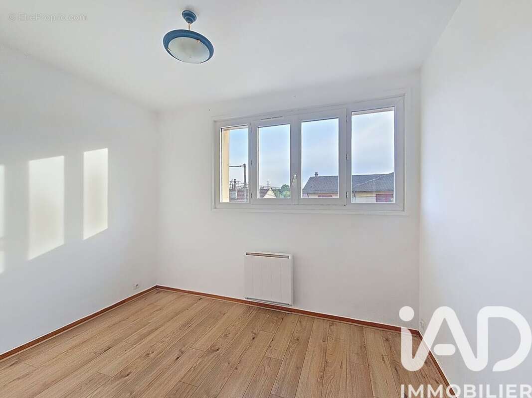 Photo 3 - Appartement à VILLEMOMBLE