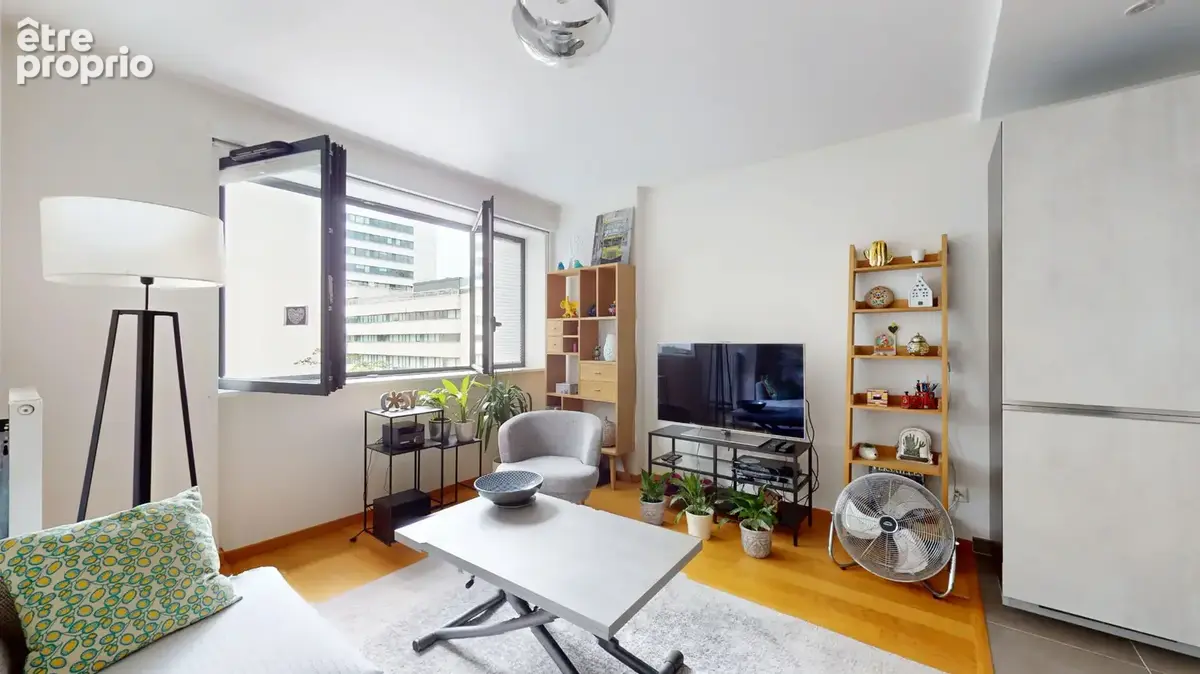 Appartement à PARIS-14E