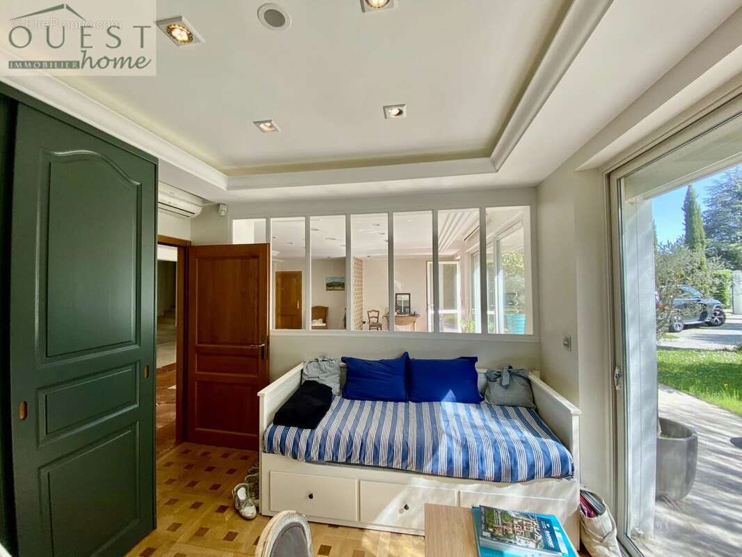 Maison à CHARBONNIERES-LES-BAINS