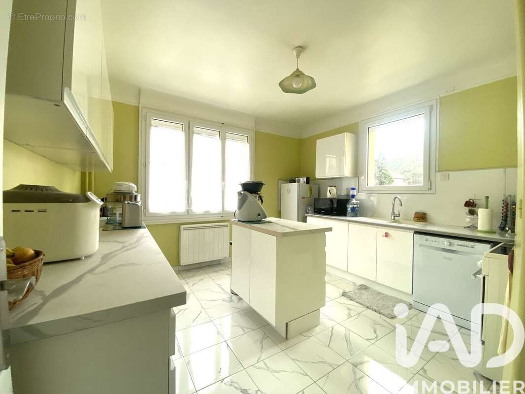 Photo 6 - Maison à POIGNY-LA-FORET