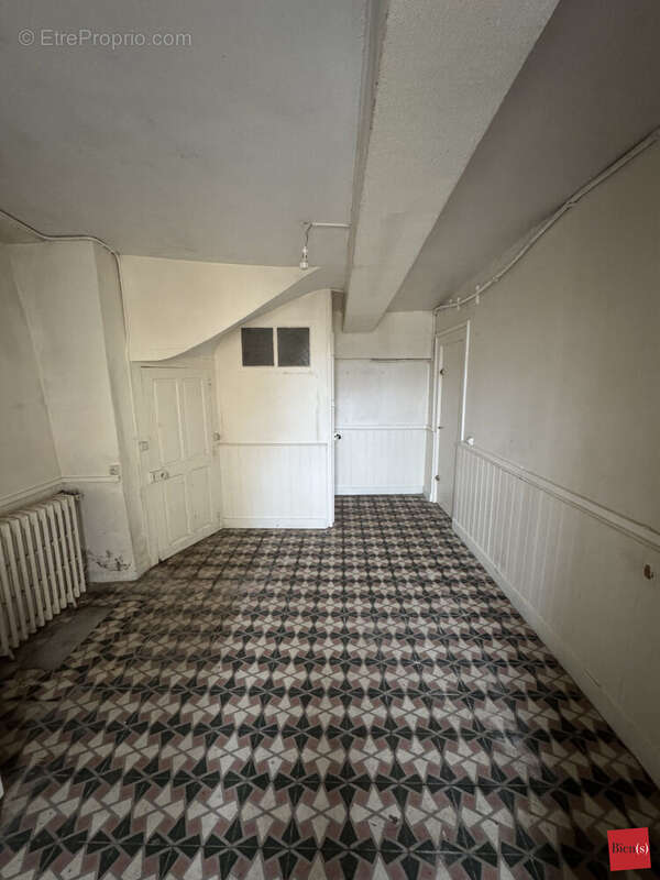 Appartement à COSSE-LE-VIVIEN