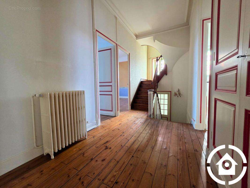 Maison de Caractère avec Vue Panoramique - avec jardin et garag - photo 25