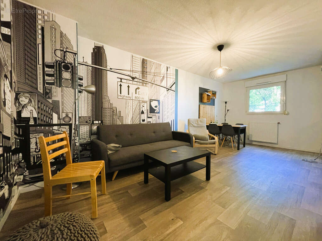 Appartement à SAINT-MARTIN-D'HERES