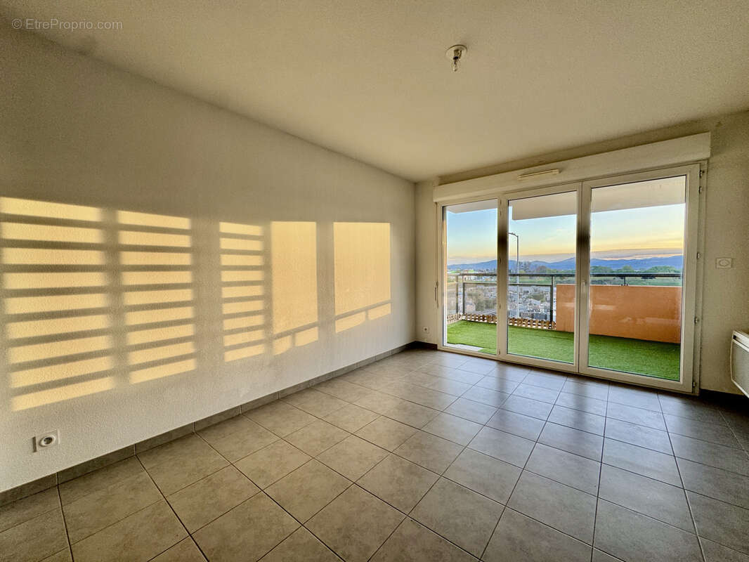 Appartement à PUGET-SUR-ARGENS