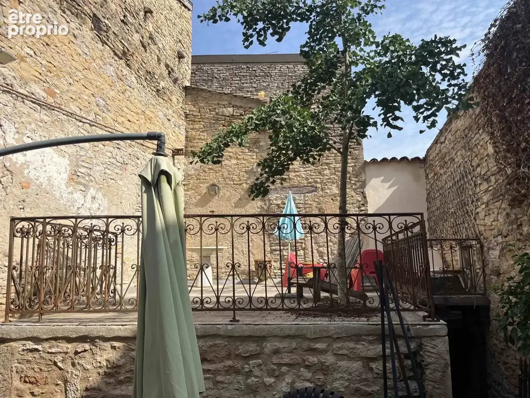 Maison 250 m² à Tournus  - photo 4