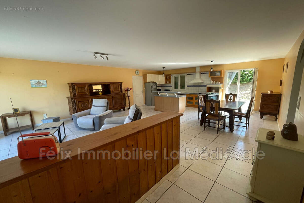 Maison 95 m² à Vitrac  - photo 4