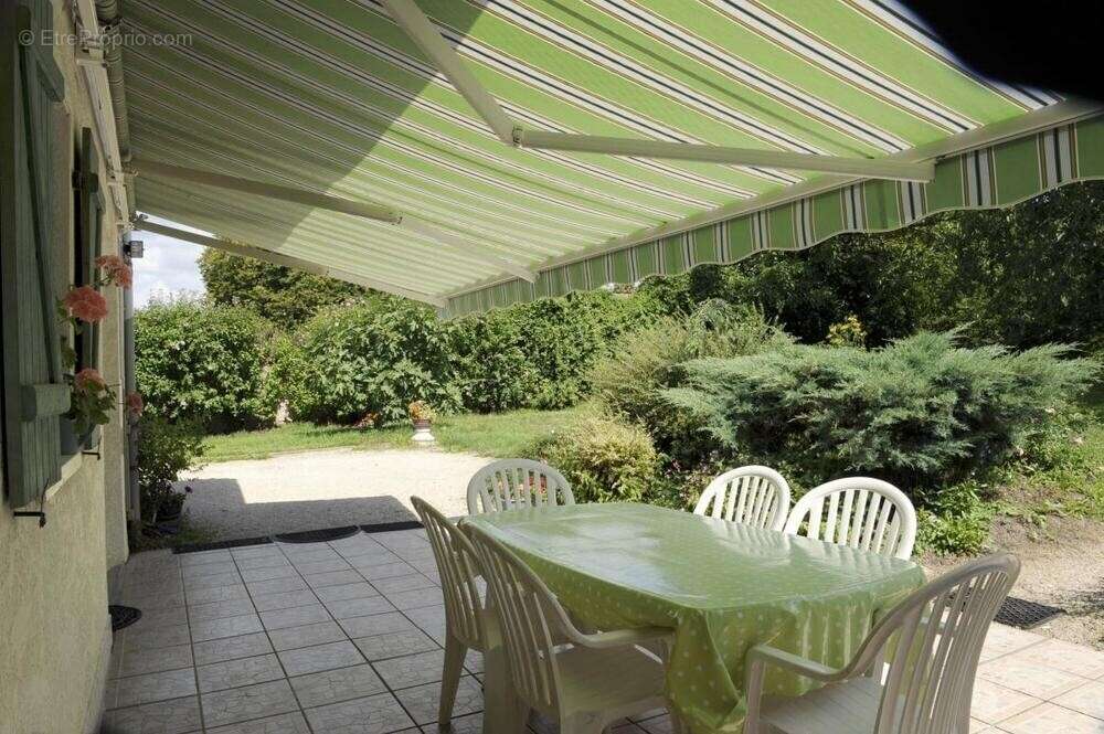 Maison à PONTOUX
