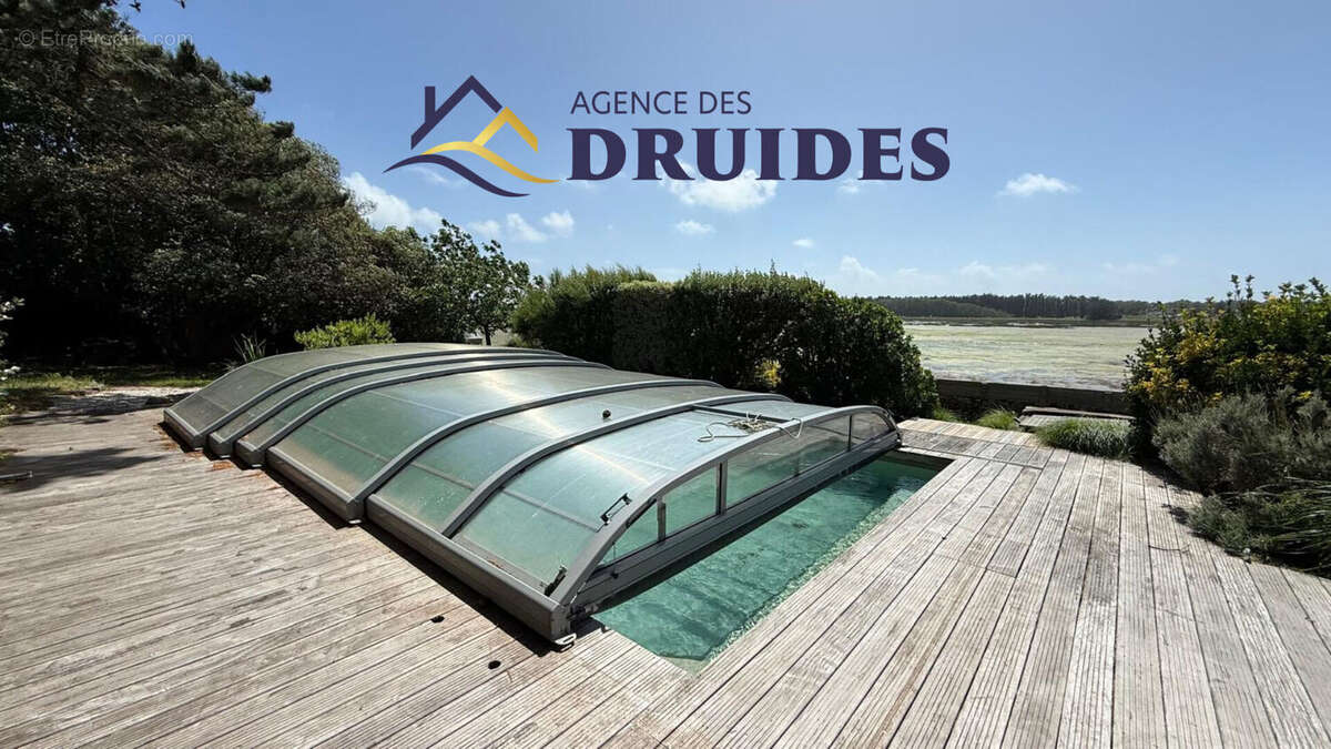 Maison Carnac  - Plouharnel  4 pièces 118 m2  pied dans l'eau, FACE MER, avec accès direct. 56340 - photo 2