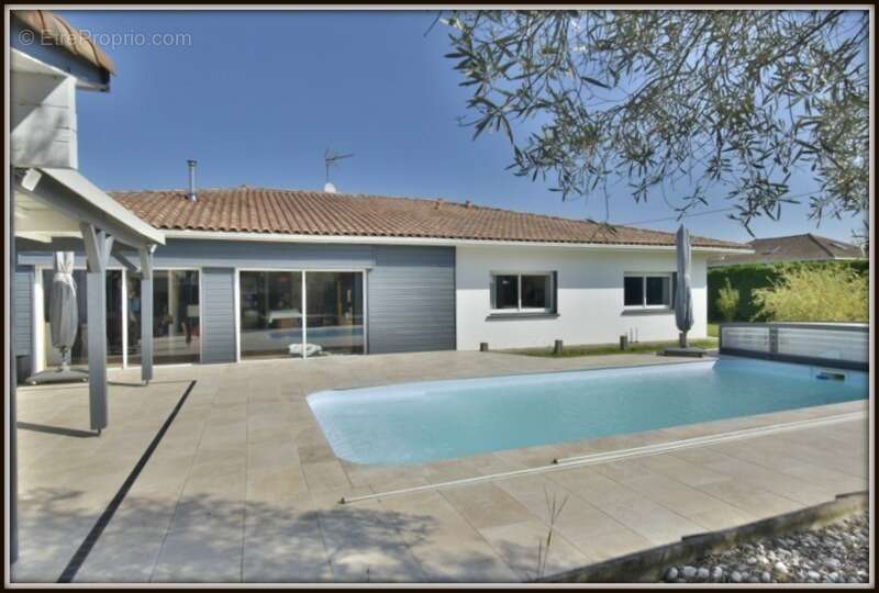 Proche dax ( 10 mn côté est ) - magnifique villa t7 de 2007 plain pied - piscine - 4 salles d'eau - photo 2