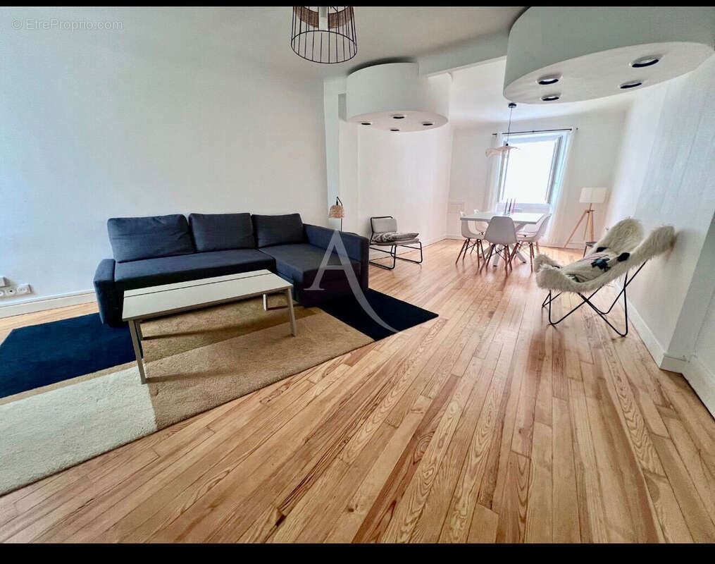 Spécial investisseur immeuble hyper centre Pau 7 pièces et roof top - photo 2