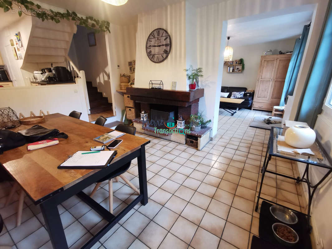 Maison à SAINT-LAURENT-DE-BREVEDENT