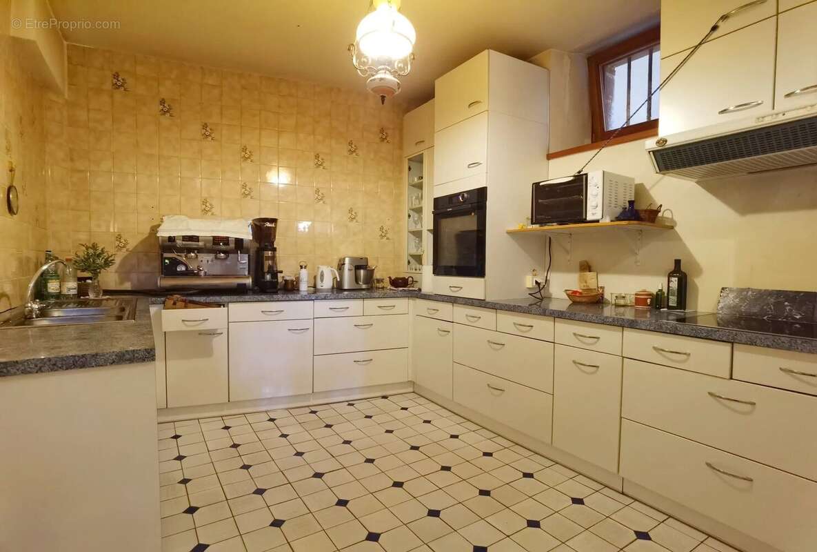 Propriété 12 pièces - 450 m² env. - photo 9