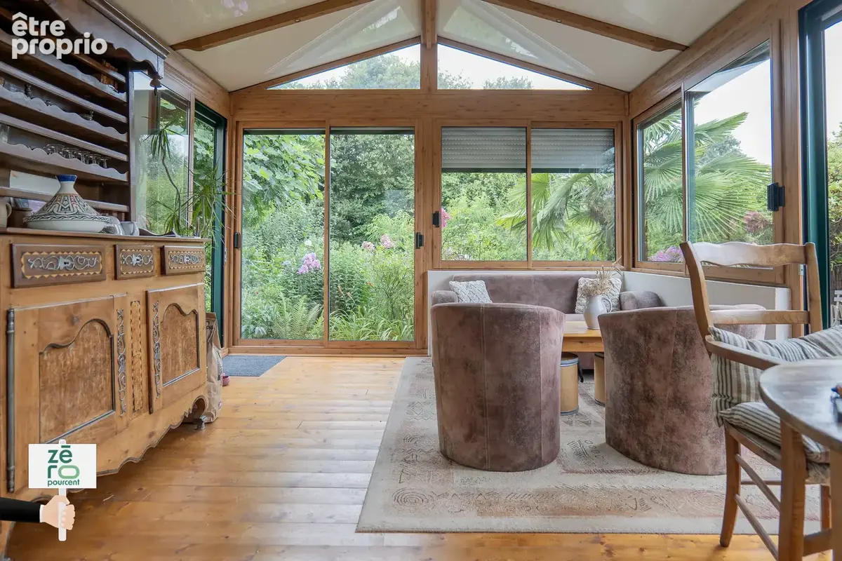 Maison familiale en pierre avec 4 chambres, bureau, garage et potentiel locatif à La Chaize-le-Vicomte - photo 2