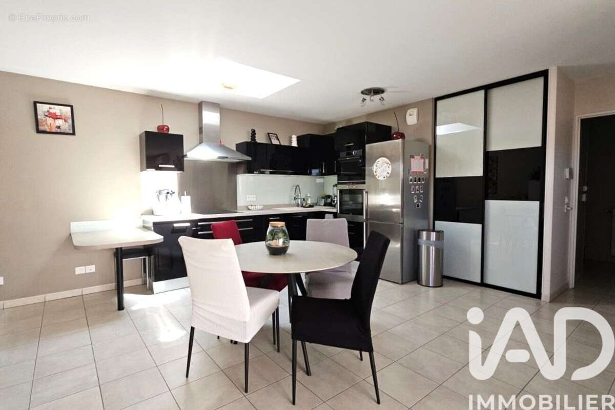 Photo 4 - Appartement à RILLIEUX-LA-PAPE