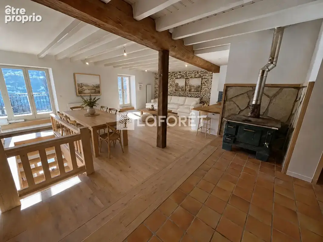 73700 LES CHAPELLES Charmante maison T5 rénovée178 m2 - photo 3