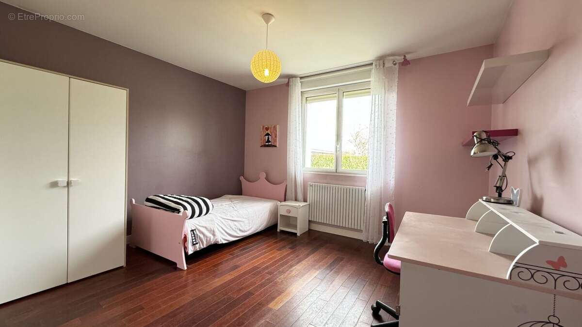 Maison à DAMMARIE-LES-LYS