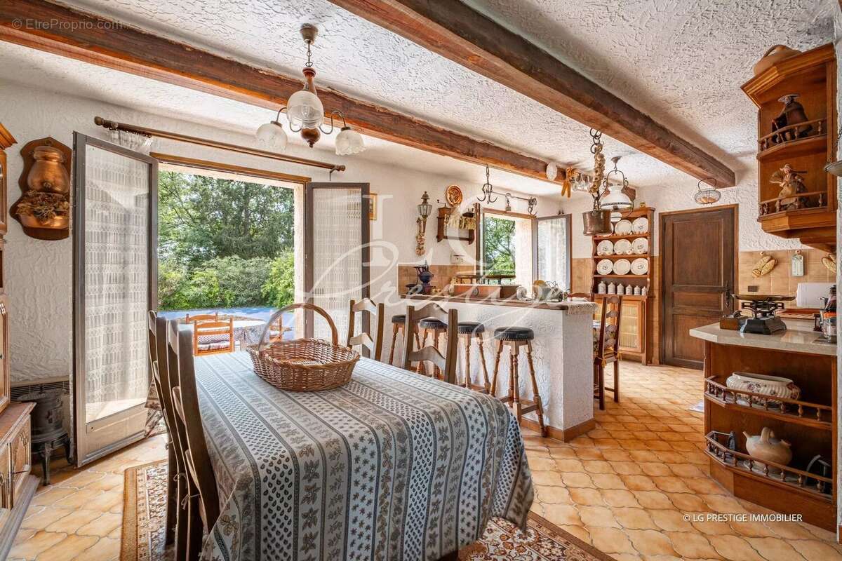 Maison à MONTAUROUX