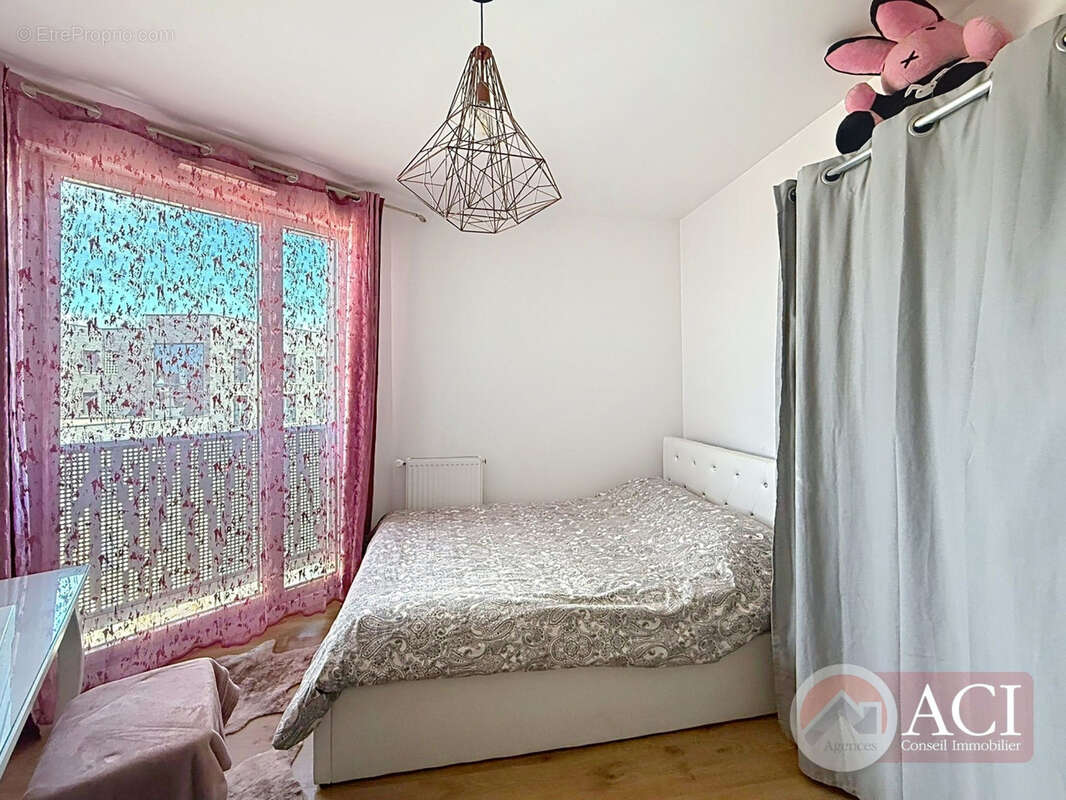 Appartement à EPINAY-SUR-SEINE