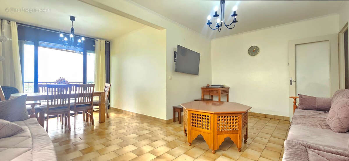 Appartement Vaulx En Velin 5 pièces 87 m² - photo 2
