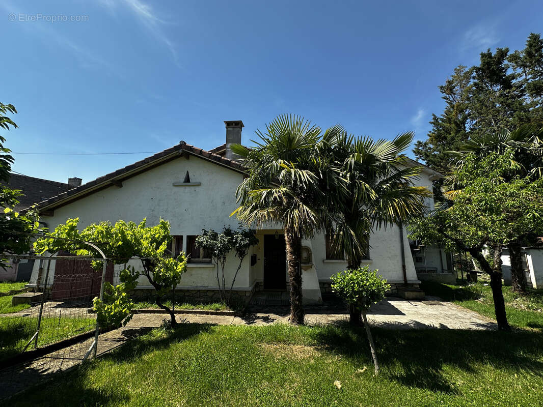 Maison à BELMONT-BRETENOUX