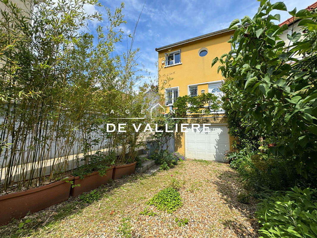 Maison à NANTERRE