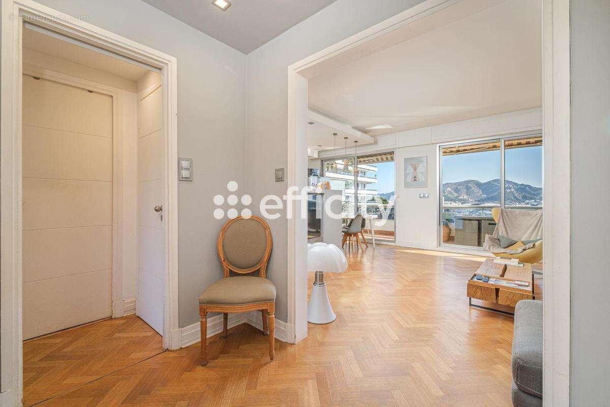 Appartement à MARSEILLE-8E