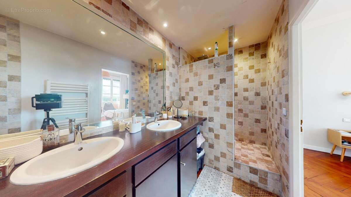 Appartement à LYON-4E