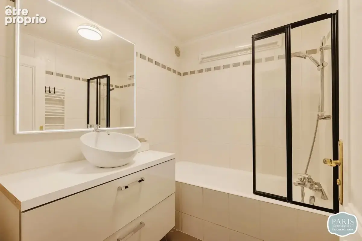 Paris 8ème - Bel appartement Haussmannien de 62,18m2 Carrez - photo 9