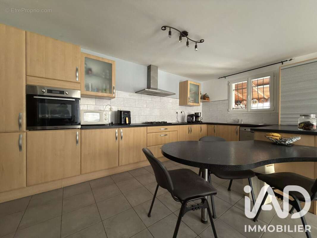 Maison 95 m² à Saint-Hippolyte  - photo 8
