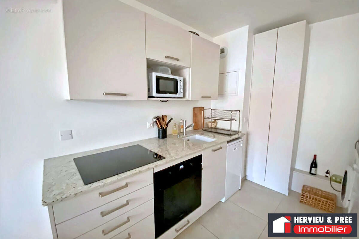 Appartement Lumineux RDC avec Balcon - Résidence Clos des Paons -Centre-ville de Luc-sur-Mer - photo 2
