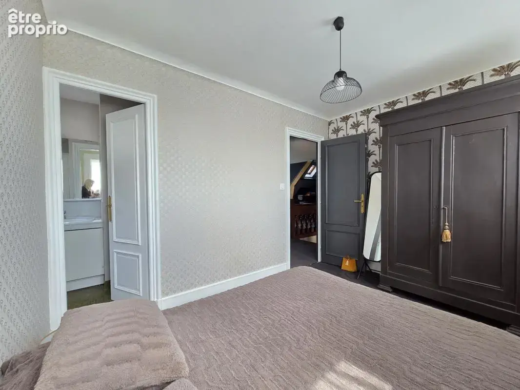 A VENDRE Elégante maison familiale 4 chambres proche centre - photo 14