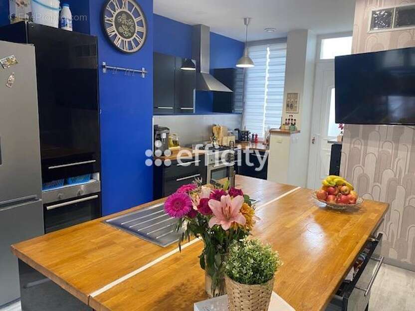 Maison à SAINT-JUST-MALMONT