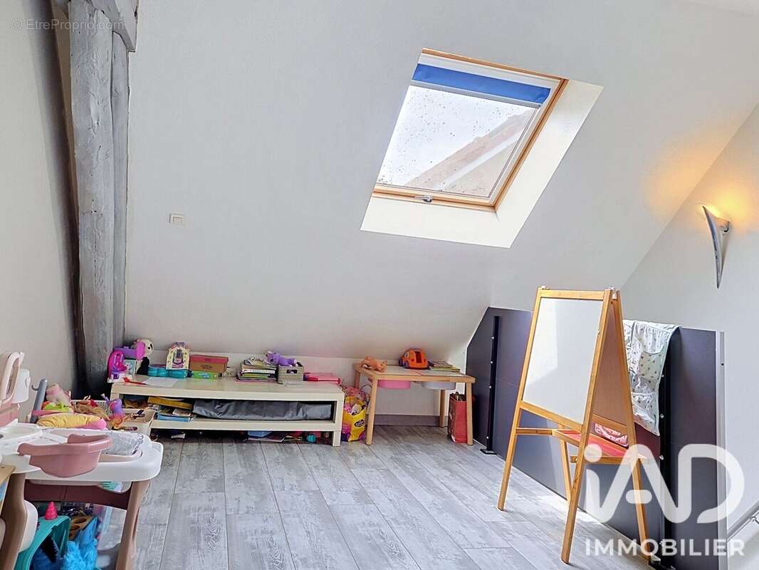 Maison 162 m² à Chambornay-Les-Pin  - photo 8