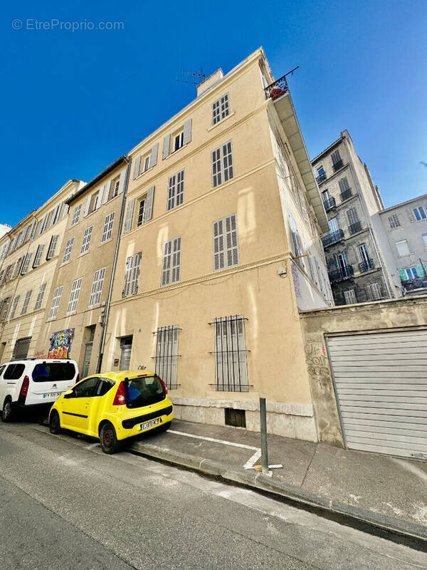 Appartement à MARSEILLE-1E