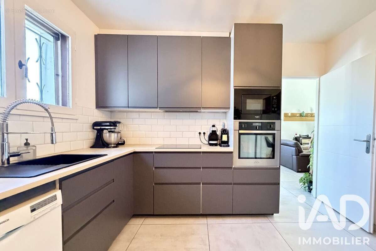 Maison 162 m² à Artigues-Pres-Bordeaux  - photo 8