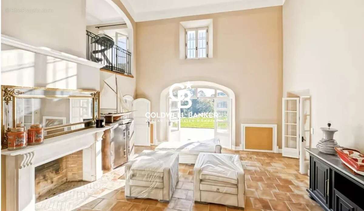 Maison à PLAN-DE-LA-TOUR