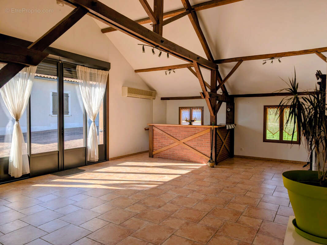 Maison à VALIGNY