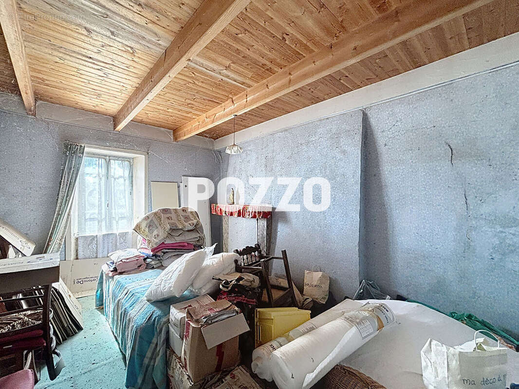 Maison à SAINT-JEAN-DES-CHAMPS